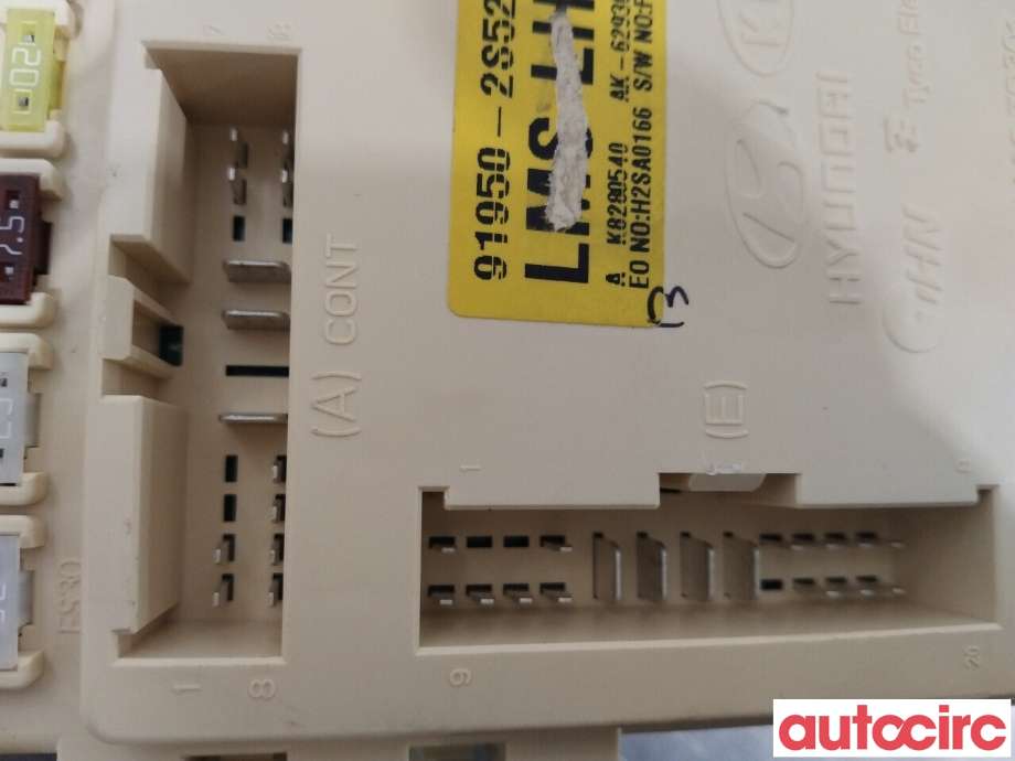 Sikringsboks til Hyundai Ix35 2010-2015  (HYUNDAI|919502S521)