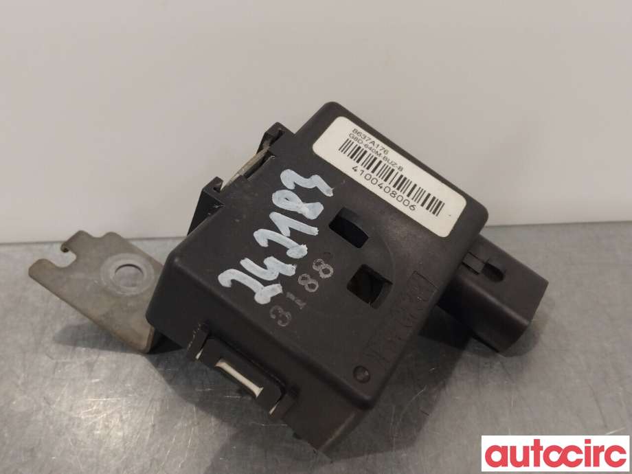 Diverse deler til Peugeot 4008 2012-2017  (PEUGEOT|8637A176)