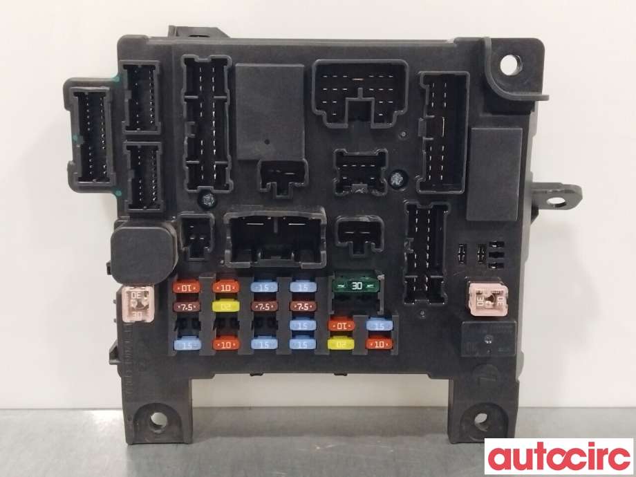 Sikringsboks til Peugeot 4008, 2012-2017  (PEUGEOT|1610033980)