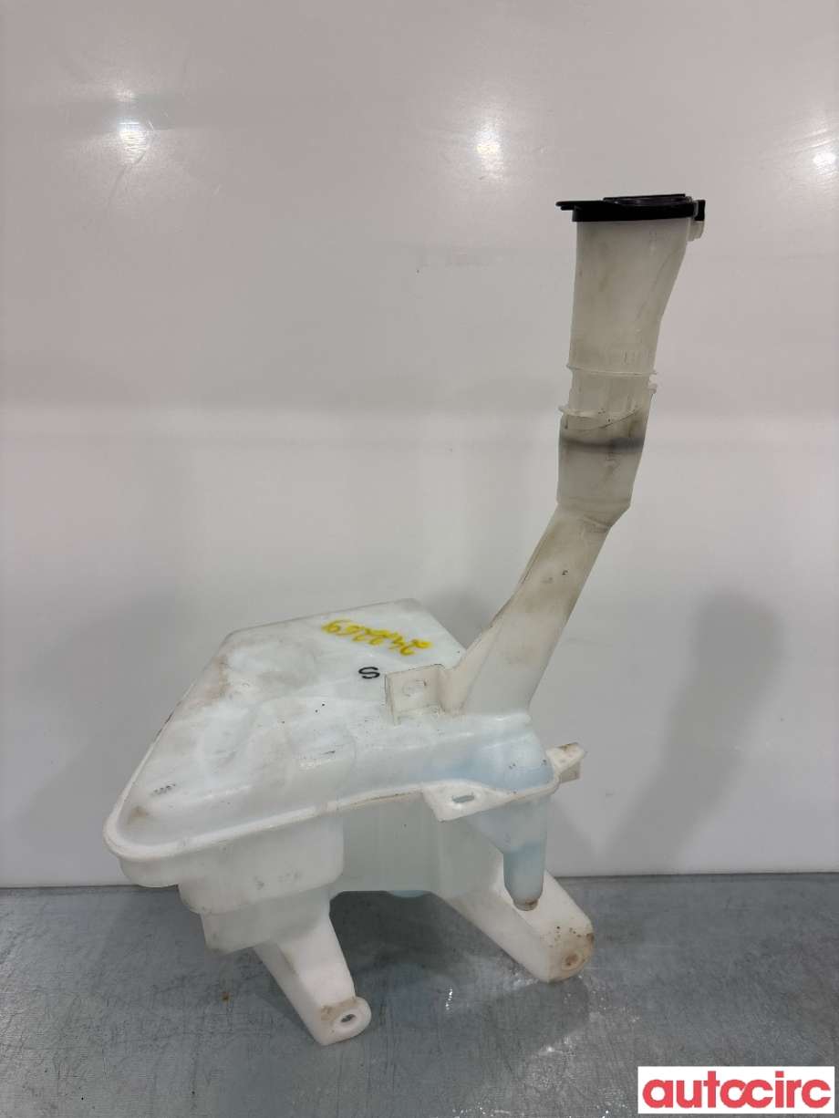 Spylertank til Toyota Urban Cruiser 2009-2014 (TOYOTA|8531552140|060851-316)