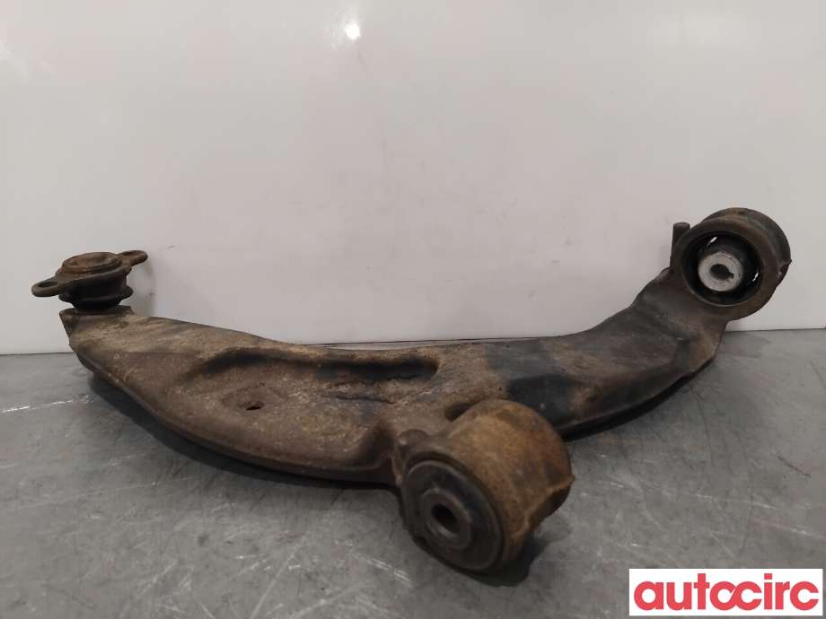 Bærebru høyre foran nedre til VW Transporter / Caravelle 2009-2015 (Fase 2) (T5) (T5) (VOLKSWAGEN|7E0407152B||7E0407166B)