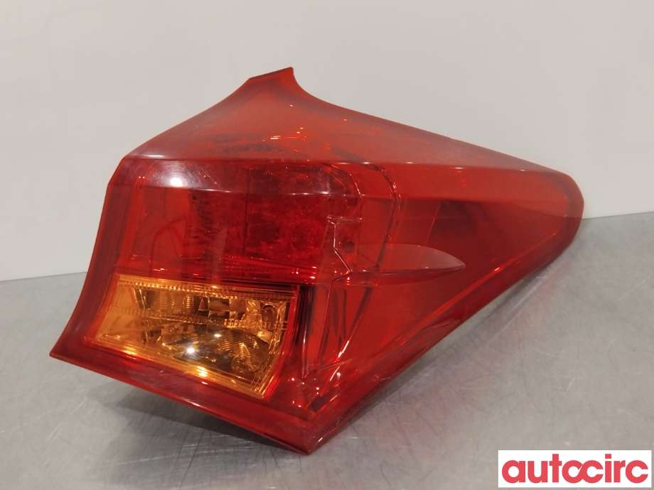 Baklykt høyre til Toyota Auris, 2013-2015 (Type II, Fase 1)  (TOYOTA|8155102730)