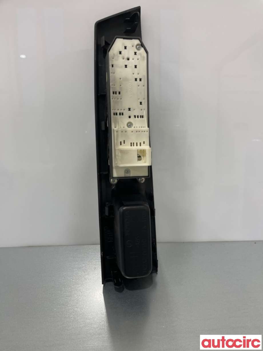 Bryter ruteheis til Toyota Yaris 2012-2014 (Type III, Fase 1)  (TOYOTA|848200D220|)