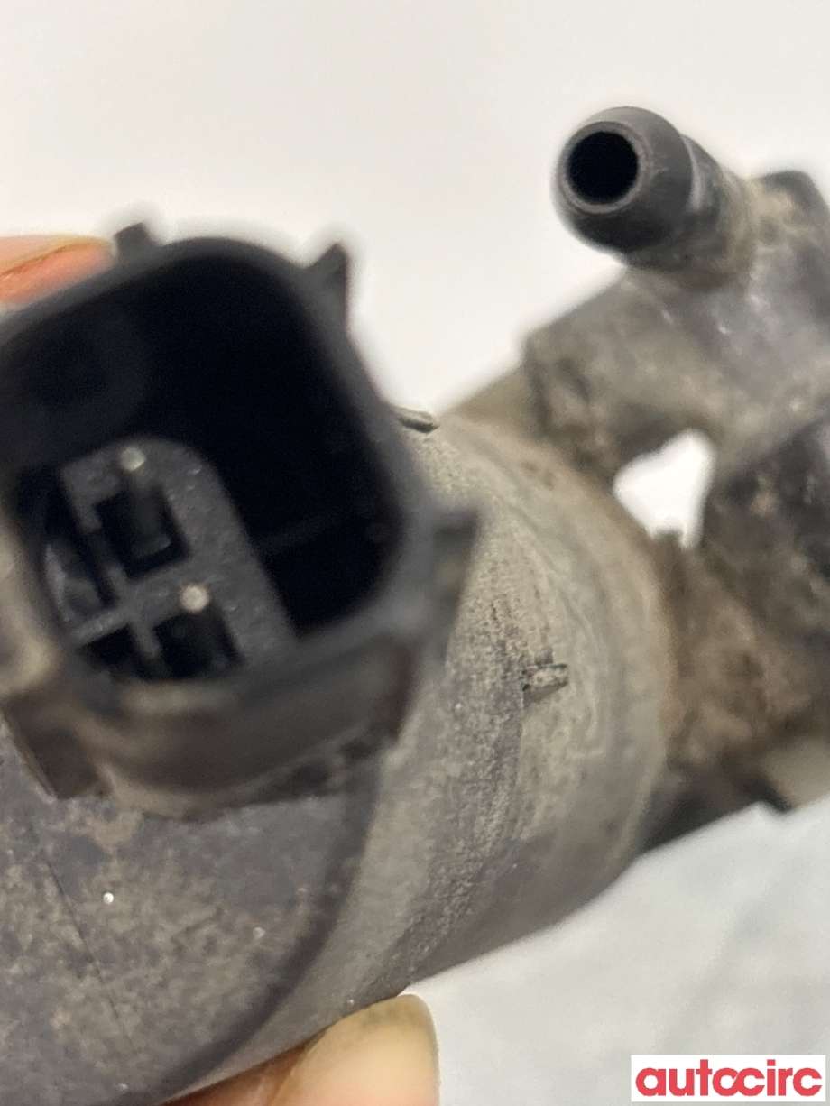 Spylerpumpe foran til Volvo V70 2007-2013 (Type III, Fase 1)  (VOLVO|31349228)