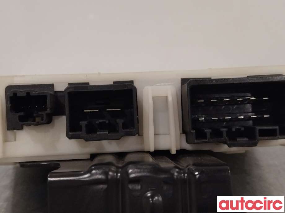 Styreenhet hengerfeste til Ford Kuga 2013-2019 (FORD|2462429|EJ5J-19H378-AD)