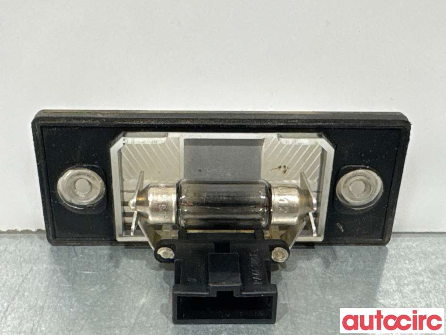 Skiltlys til VW Tiguan 2011-2016 (Type I, Fase 2)  (VOLKSWAGEN|3AF943021A||1J5943021D)