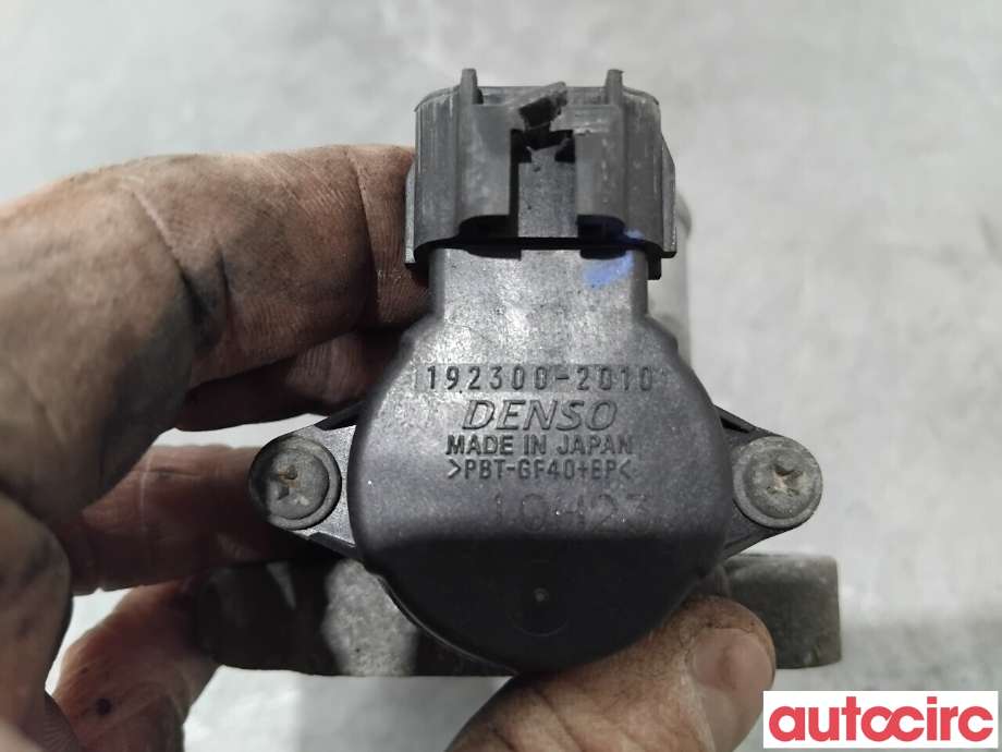 Spjeldhus til Toyota Verso 2004-2009 (Type II)  (TOYOTA|261000R010|192300-2010|)