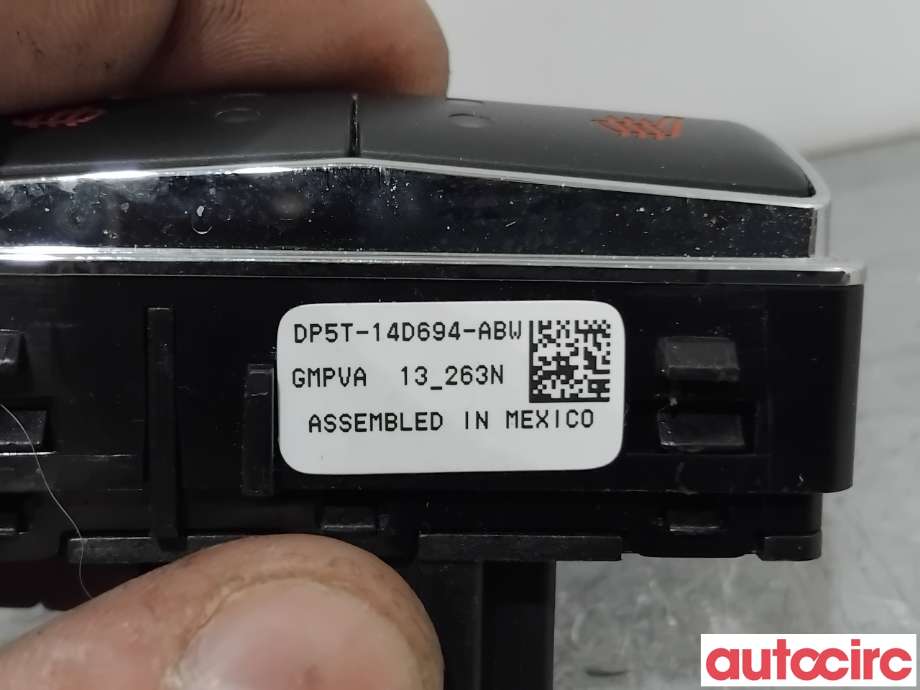 Bryter setevarme til Ford Fiesta 2013-2017 (Type VI, Fase 2)  (FORD|5224449||DP5T-14D694-ABW)
