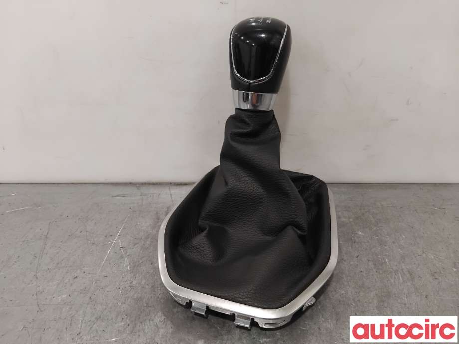 Diverse deler til Ford Fiesta, 2013-2017 (Type VI, Fase 2)  (FORD|1822420)