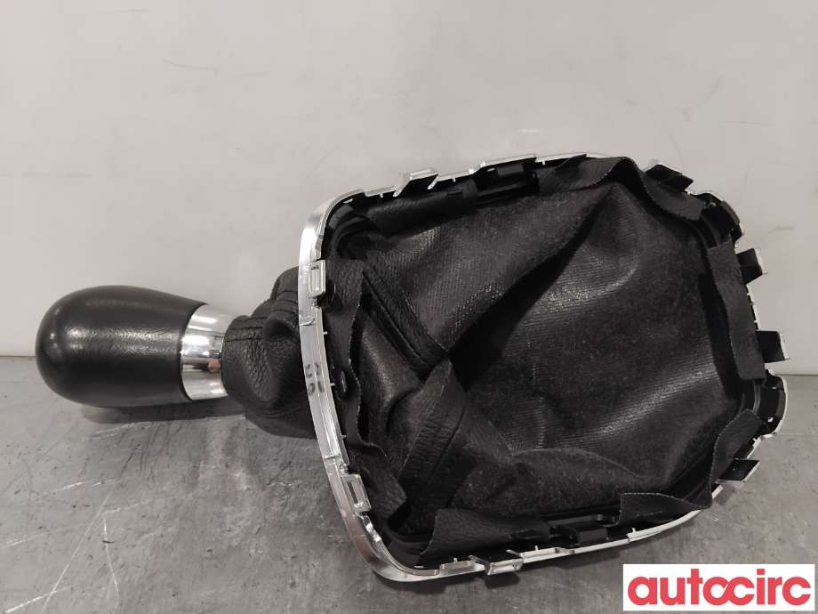 Diverse deler til Ford Fiesta 2013-2017 (Type VI, Fase 2)  (FORD|1822420|)