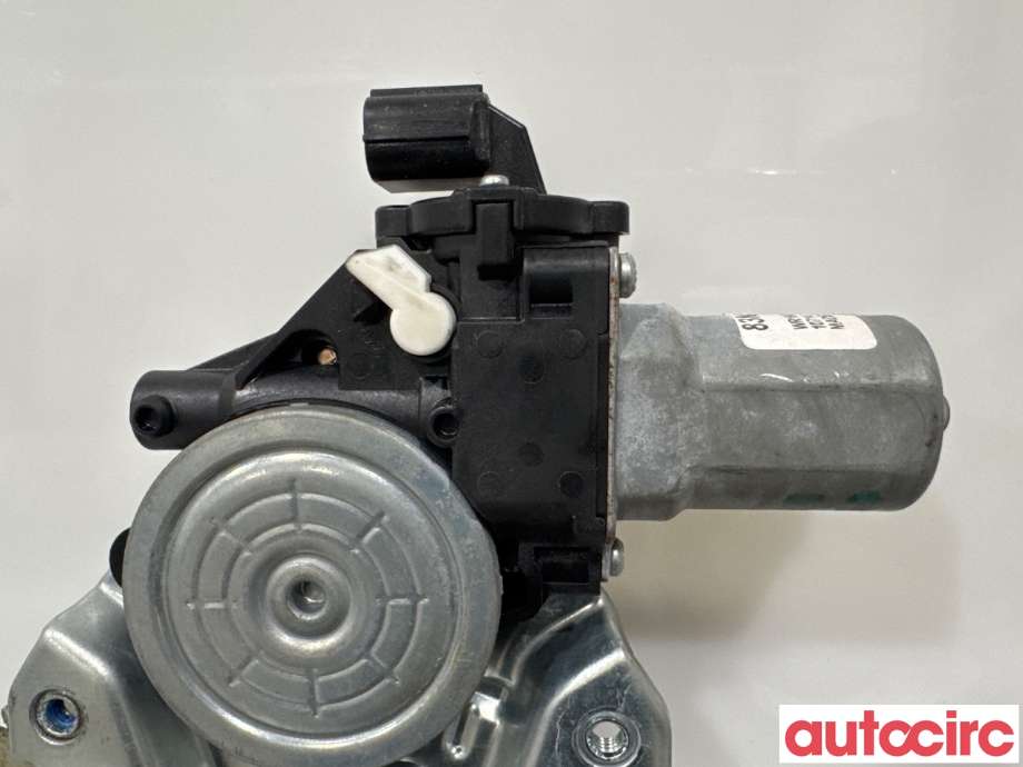 Ruteheis høyre foran til Isuzu D-Max 2021-->> (Type III)  (ISUZU|8983357630|)