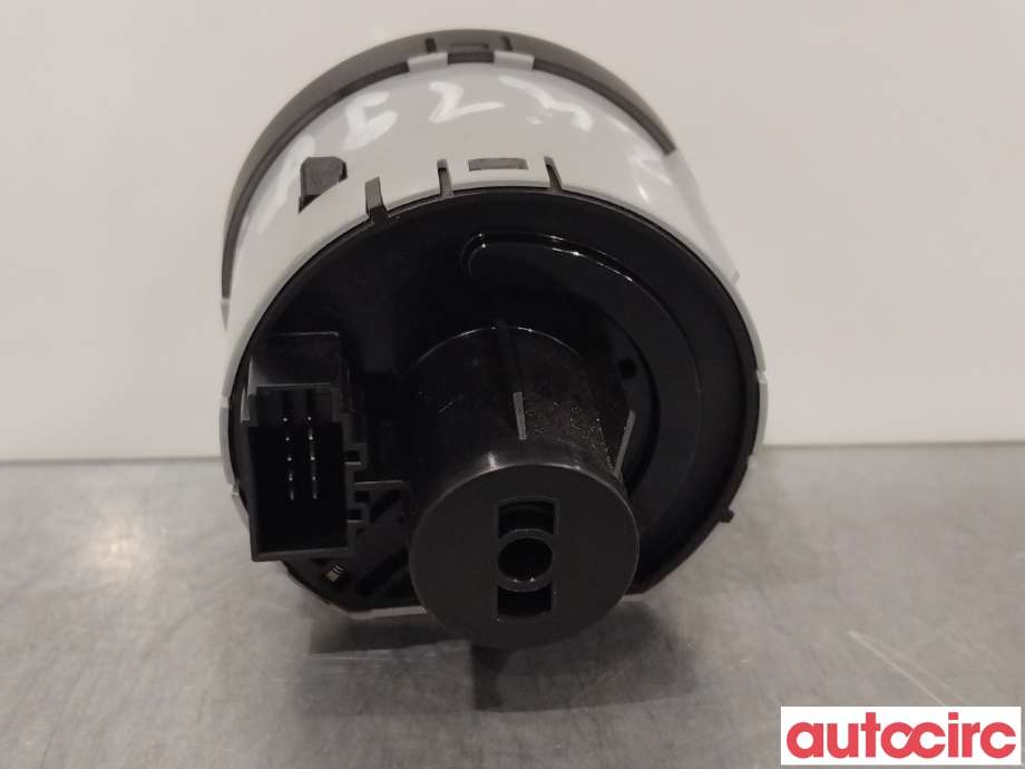 Bryter lys til Škoda Octavia 2013-2016 (Type III, Fase 1)  (SKODA|5E0941431D|)