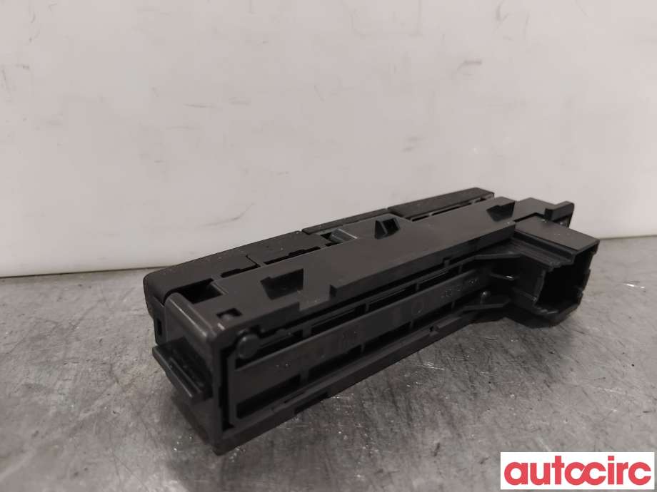Bryter nødblink til Opel Insignia A 2009-2014  (OPEL|13324594||13224594)