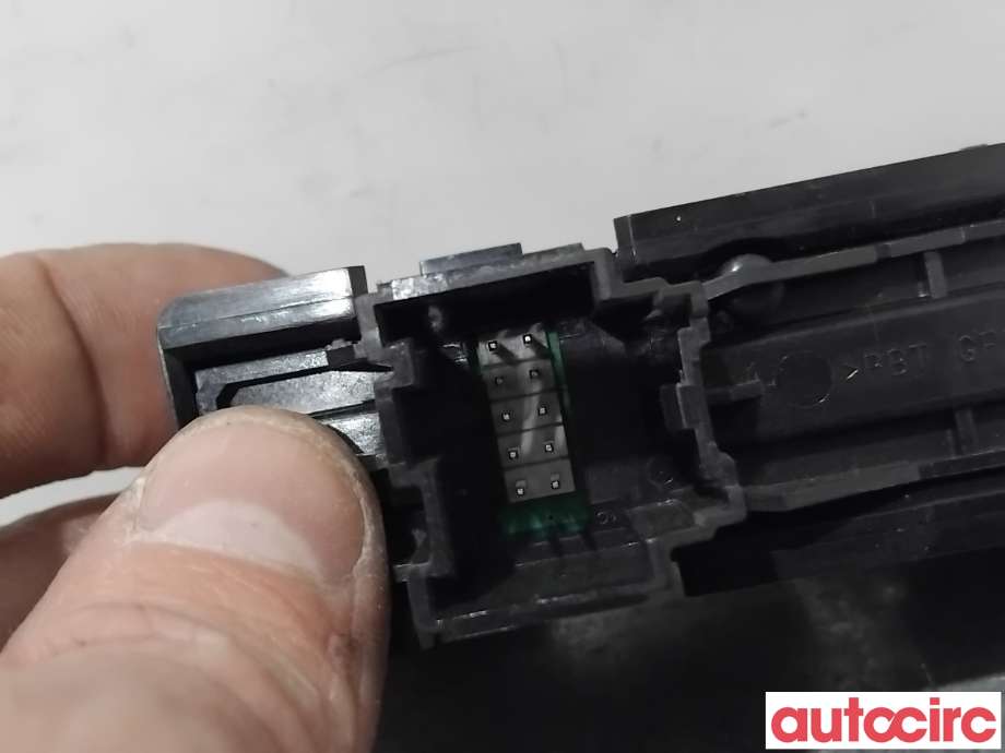 Bryter nødblink til Opel Insignia A 2009-2014  (OPEL|13324594||13224594)