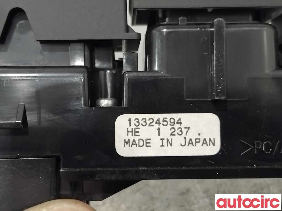 Bryter nødblink til Opel Insignia A 2009-2014  (OPEL|13324594||13224594)
