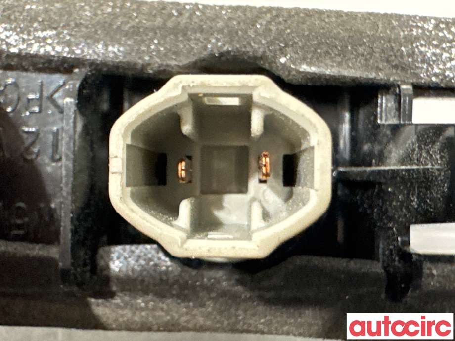 Skiltlys til Toyota RAV4 2016-2019 (Type IV, Fase 2)  (TOYOTA|8127153011|)