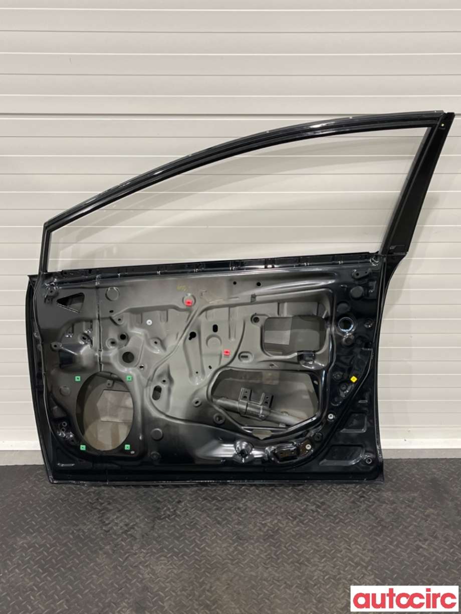 Dør høyre foran til Toyota Avensis 2009-2015 (Type III, Fase 1) (TOYOTA|6700105070|)