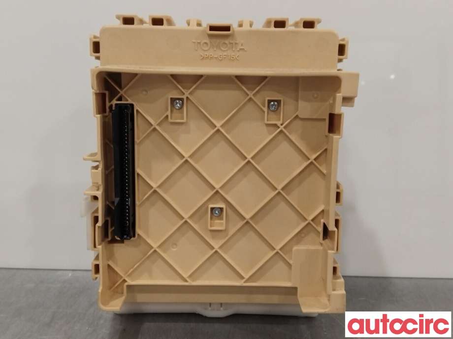 Sikringsboks til Toyota RAV4 2016-2019 (Type IV, Fase 2) (TOYOTA|8273042811)