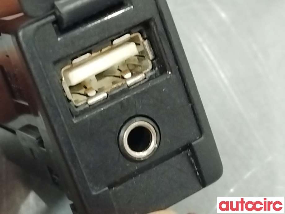 Diverse deler til Toyota Auris 2013-2015 (Type II, Fase 1)  (TOYOTA|861900D030)