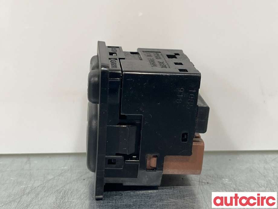 Bryter speil til Toyota RAV4 2016-2019 (Type IV, Fase 2)  (TOYOTA|8487052050)