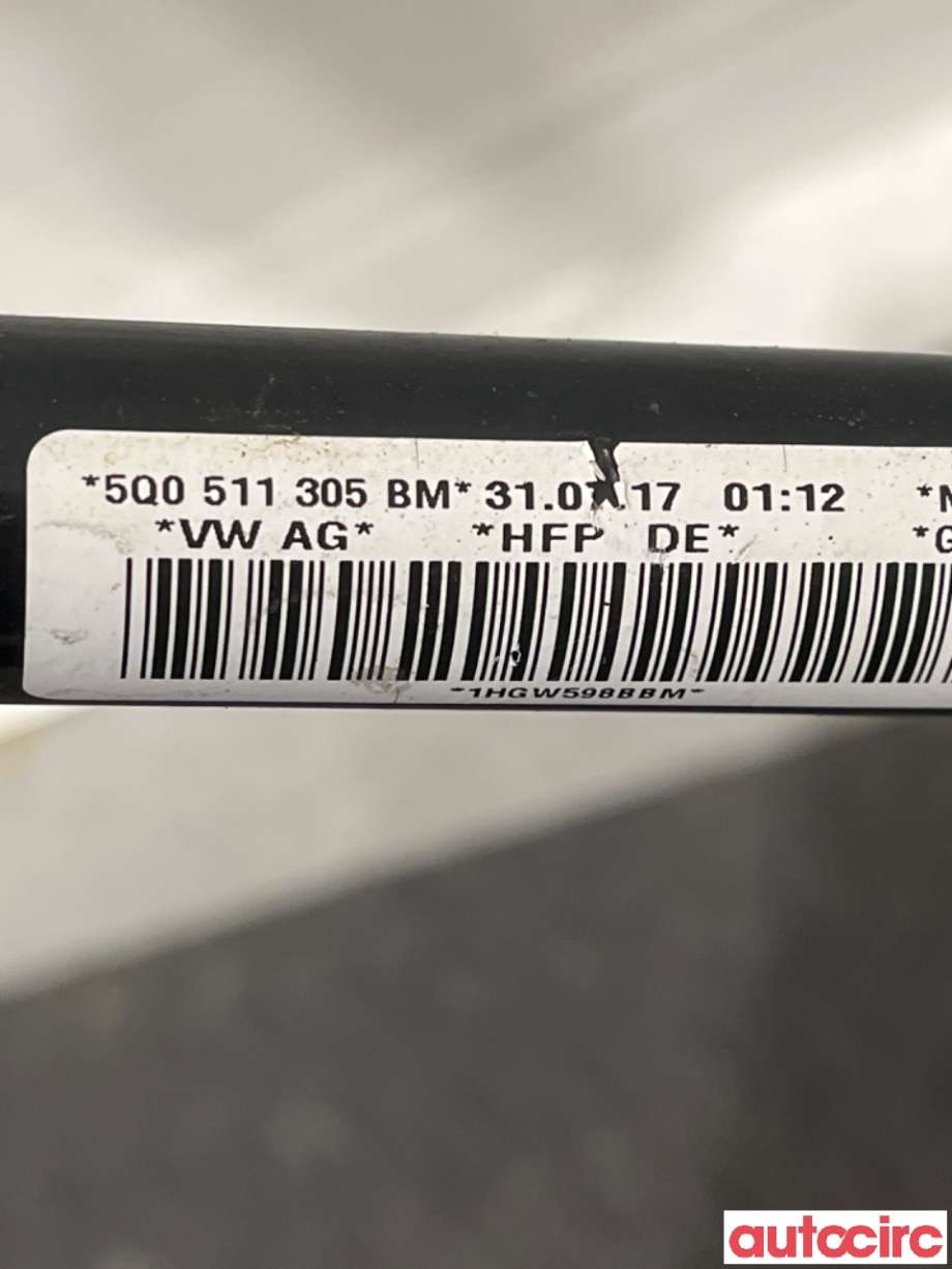 Stabilisatorstag bak til VW Golf Sportsvan 2014-2018  (VOLKSWAGEN|5Q0511305AR||5Q0511305BM)