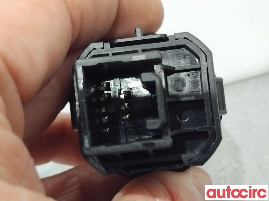 Bryter start/stopp til Mitsubishi Outlander 2015-->> (Type III, Fase 2)  (MITSUBISHI|8610A133|)