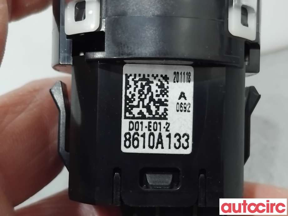 Bryter start/stopp til Mitsubishi Outlander 2015-->> (Type III, Fase 2)  (MITSUBISHI|8610A133|)