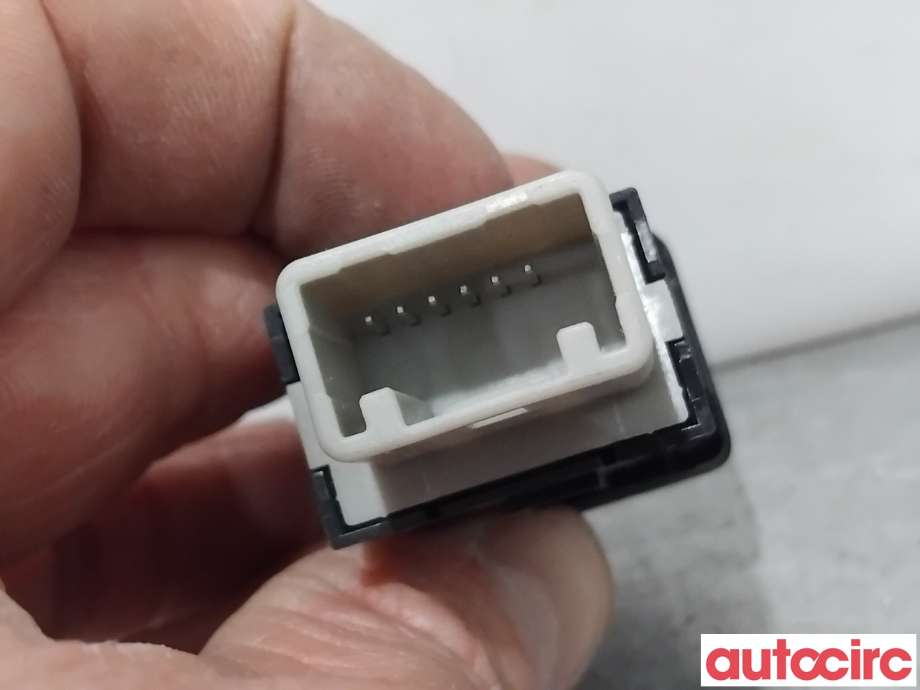 Bryter diverse til Mitsubishi Outlander 2015-->> (Type III, Fase 2)  (MITSUBISHI|8612A050|)