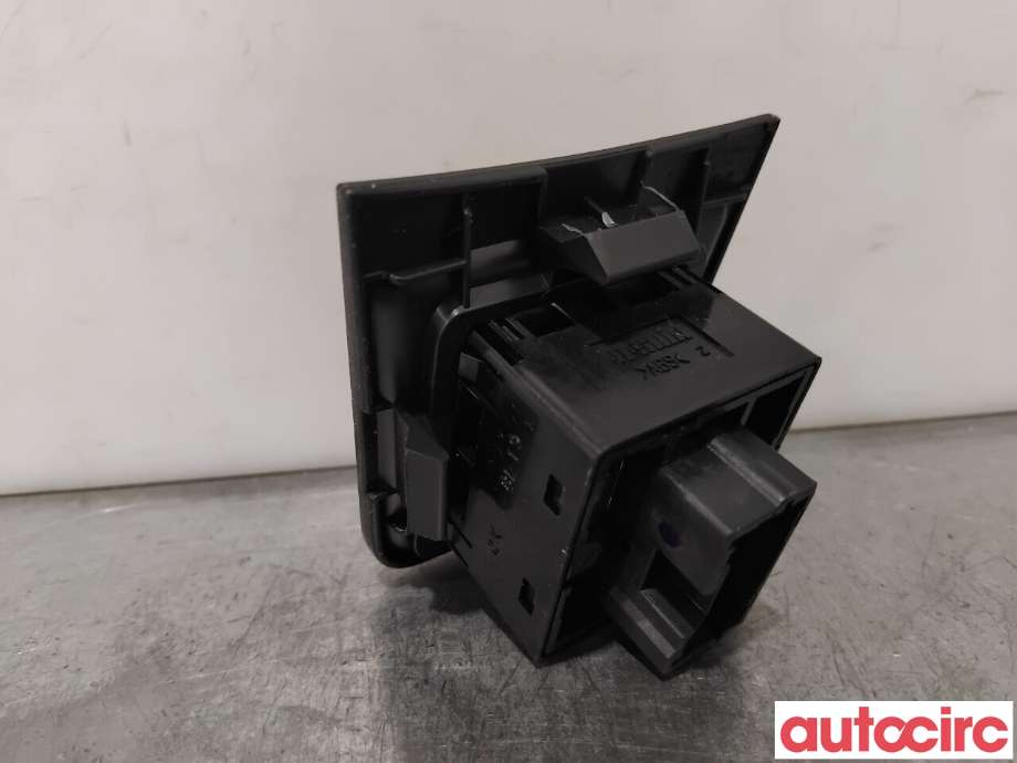 Bryter setevarme til Mitsubishi Outlander 2015-->> (Type III, Fase 2) (MITSUBISHI|8610A114|)