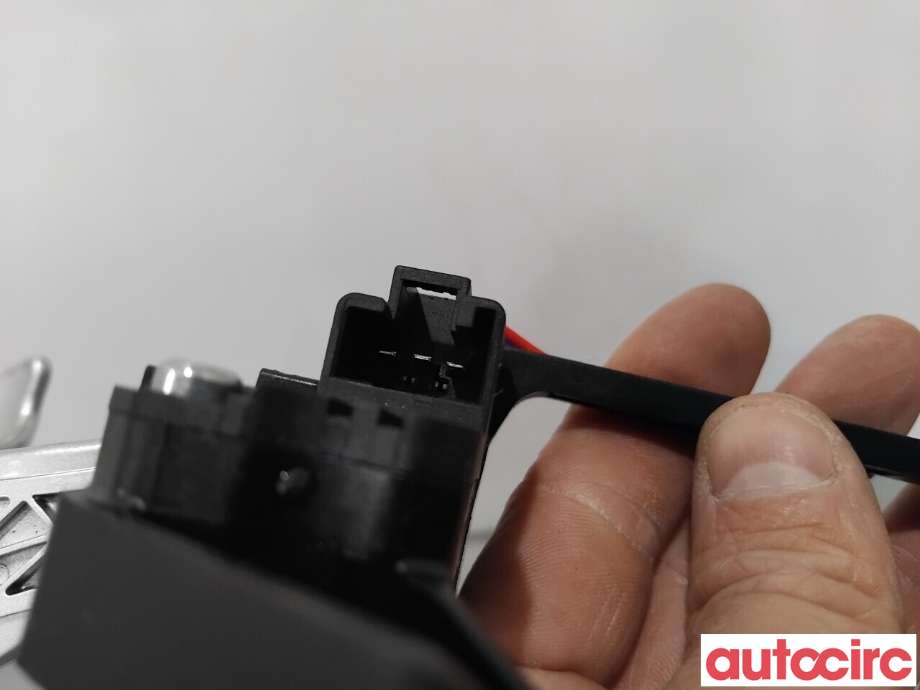 Bryter diverse til Mitsubishi Outlander 2015-->> (Type III, Fase 2) (MITSUBISHI|2401A008|)