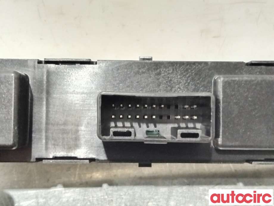 Bryter nødblink til Mitsubishi Outlander 2015-->> (Type III, Fase 2) (MITSUBISHI|8002C642|)