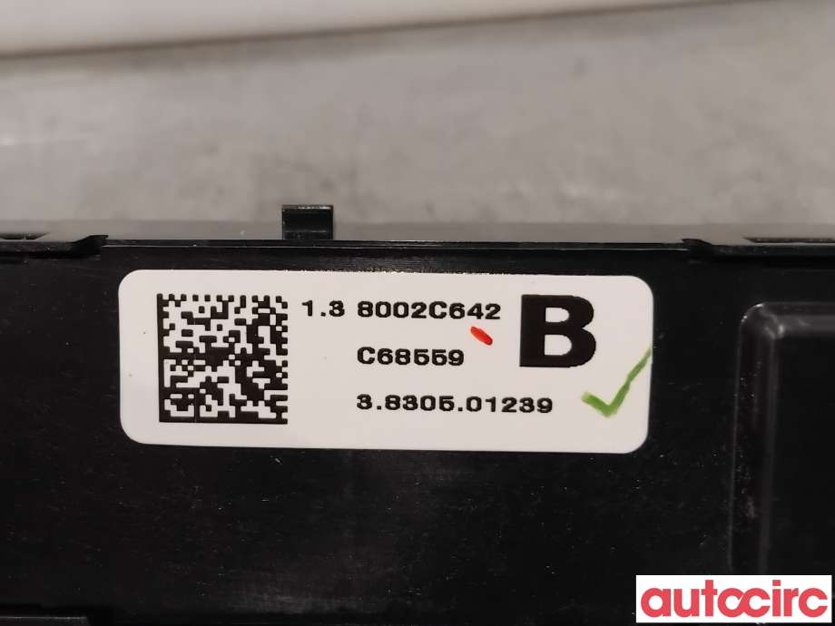 Bryter nødblink til Mitsubishi Outlander 2015-->> (Type III, Fase 2) (MITSUBISHI|8002C642|)