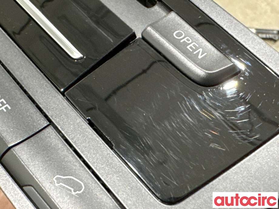 Bilstereo navigasjon til Audi Q5 2012-2017 (Type I, Fase 2)  (AUDI|8R1035670L|MMI3G)
