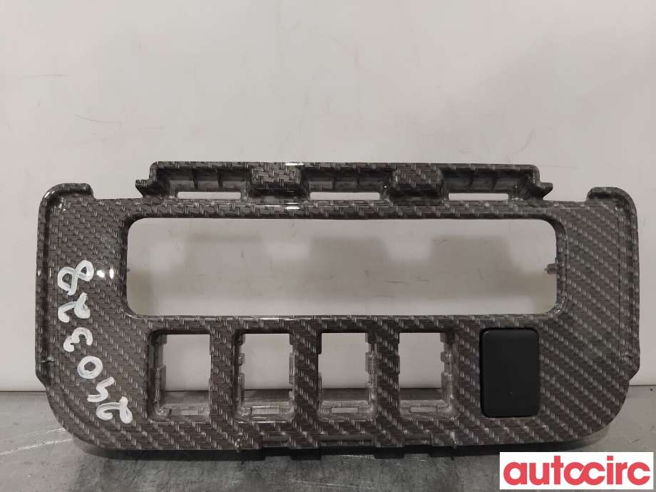 Diverse deler til Mitsubishi Outlander, 2015-->> (Type III, Fase 2)  (MITSUBISHI|8010A452HA)