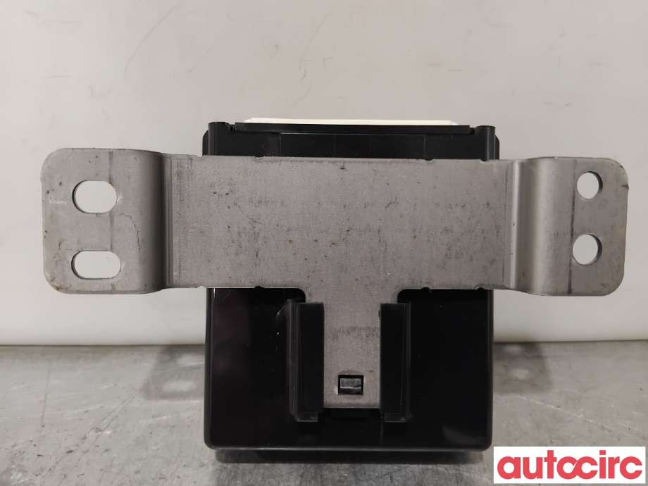 Diverse deler til Mitsubishi Outlander 2015-->> (Type III, Fase 2) (MITSUBISHI|8637D046|GGM-M008-CDA|8637B906)
