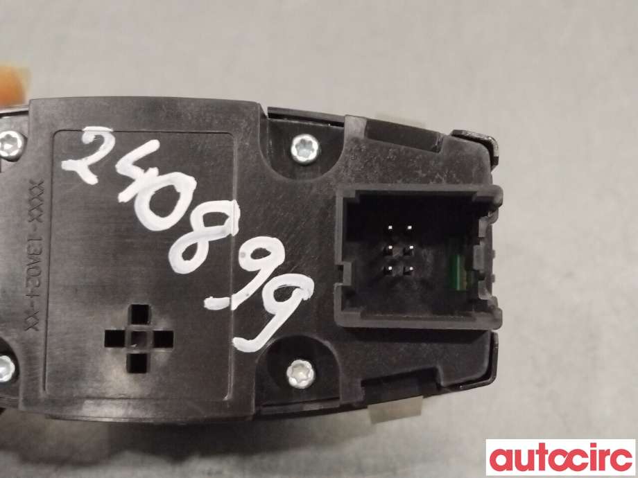 Bryter lys til Ford Focus 2011-2014 (Type III, Fase 1)  (FORD|2048031||BM5T13A024CE)