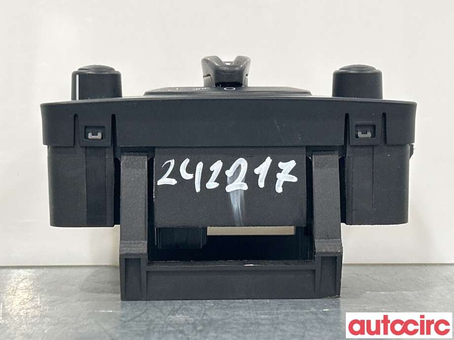Bryter lys til Ford C-Max 2015-2019 (Type II, Fase 2) (FORD|1787266|AV6T-13A024-EC)