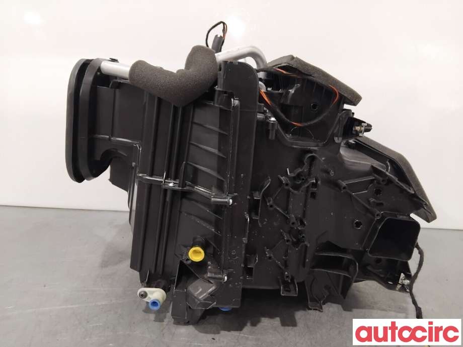 Diverse deler til Volvo V60 / V60 CC 2018-->> (Type II) (VOLVO|32392952||32226260)