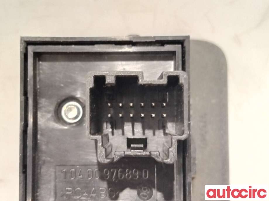 Bryter baklukeåpner til Land Rover Range Rover, Evoque 2011-2019 (Type I)  (LAND-ROVER|LR025942||BJ3211654BB)