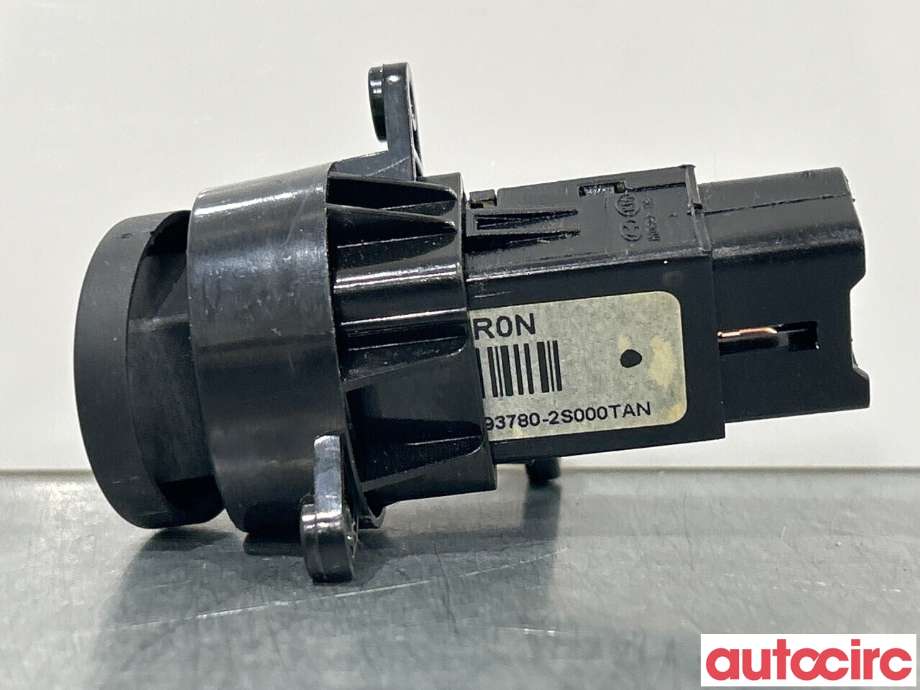 Bryter rutevarme til Hyundai Ix35 2010-2015  (HYUNDAI|937802S000TAN)