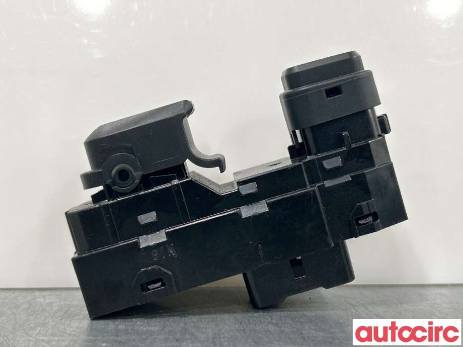 Bryter ruteheis til Hyundai Ix35 2010-2015  (HYUNDAI|935812S500)