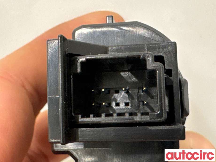Bryter start/stopp til Toyota Yaris Cross (SUV) 2021-->>  (TOYOTA|8961102190|)