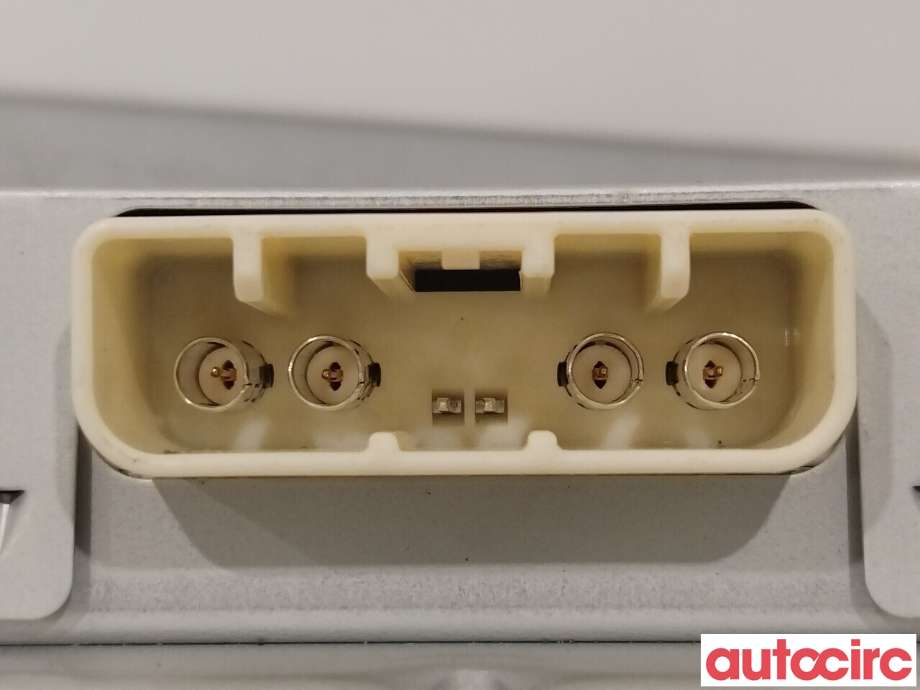 Antenne forsterker til Toyota RAV4 2019-->> (Type V) (TOYOTA|8668142040)