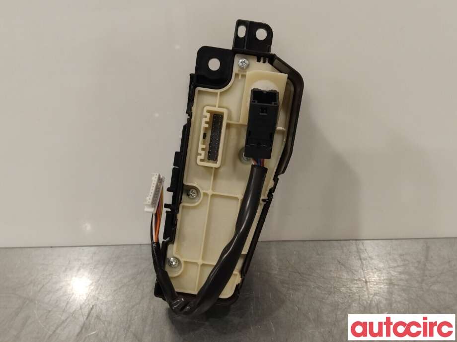 Bryter diverse til Toyota RAV4 2019-->> (Type V) (TOYOTA|8401042120|)