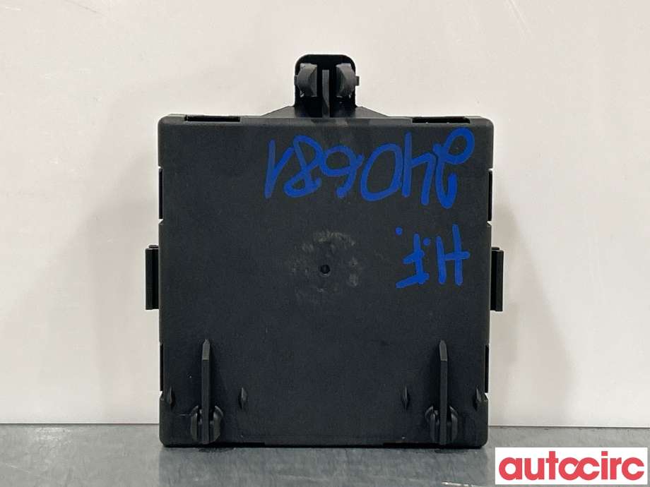 Styreenhet dør venstre foran til Mercedes Vito 2014-->> (W447) (W447) (MERCEDES|A4479008006|A2-C733-7280-4-00|A4479007806)