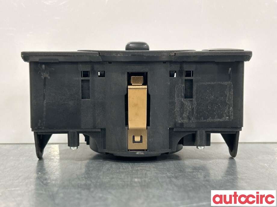 Bryter lys til Mercedes Vito 2014-->> (W447) (W447) (MERCEDES|A24690502509107|A2469050250)