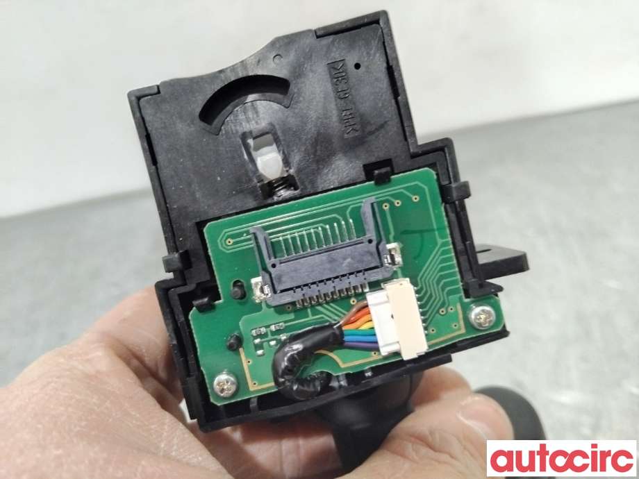 Bryter blink til Land Rover Range Rover, Evoque 2011-2019 (Type I)  (LAND-ROVER|LR024627|BJ32-3F972-DB|LR125095)