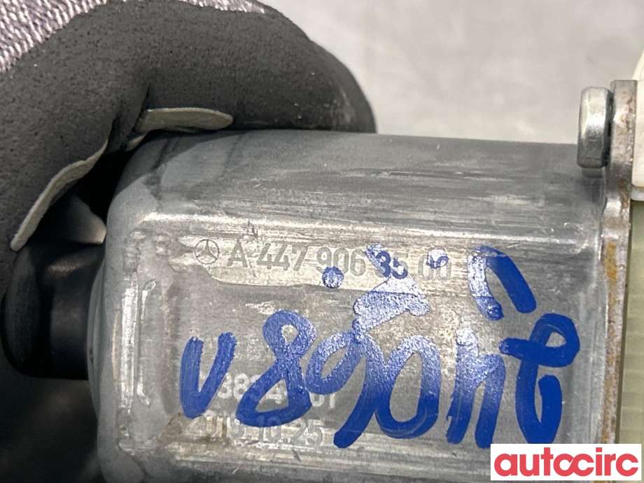 Ruteheis venstre foran til Mercedes Vito 2014-->> (W447) (W447) (MERCEDES|A4479063500|)