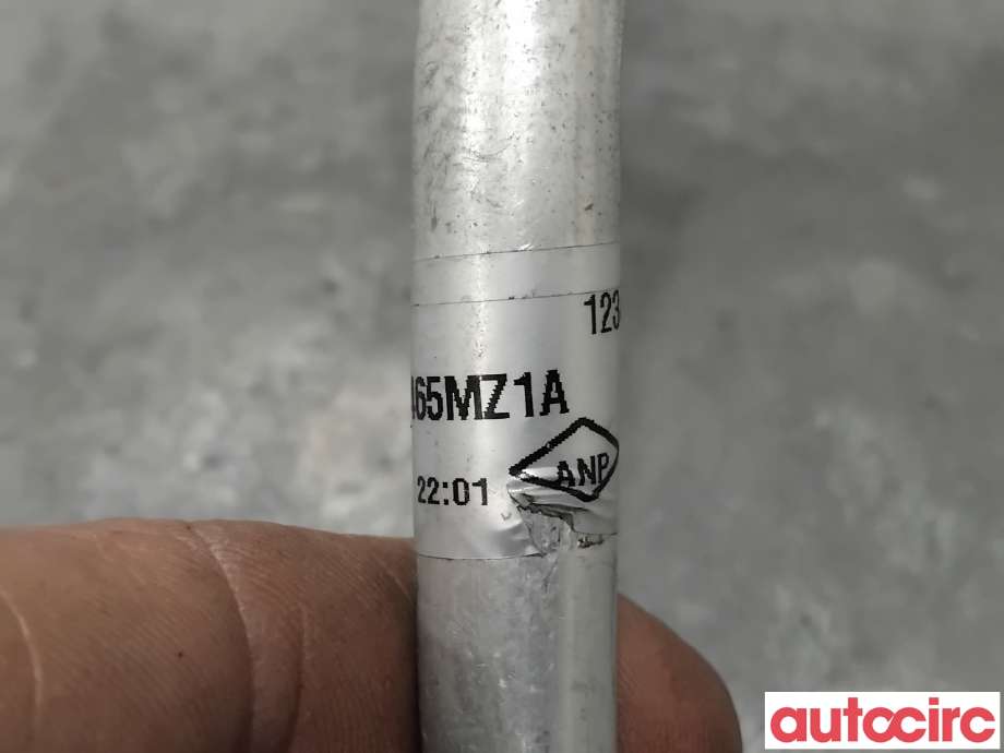 Aircondition rør til Renault Megane 2016-->> Type IV (RENAULT|924465MZ1A|)