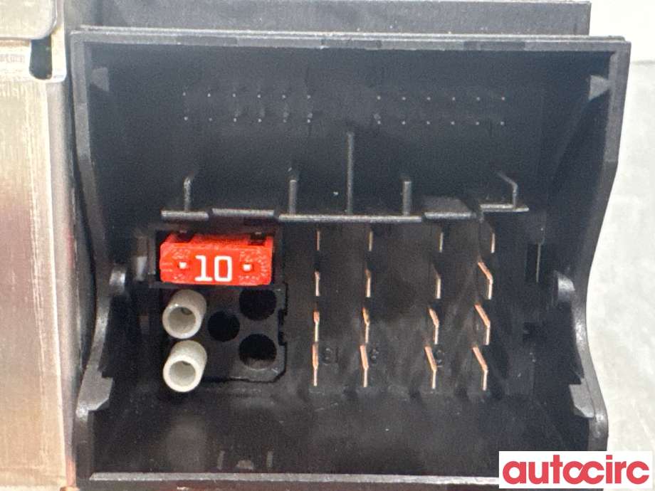 Bilstereo til BMW 3-Serie 2005-2011 (E90/E91/E92/E93) (E90/E91/E92/E93) (BMW|65125A98A59|CD73|6512-9132216)